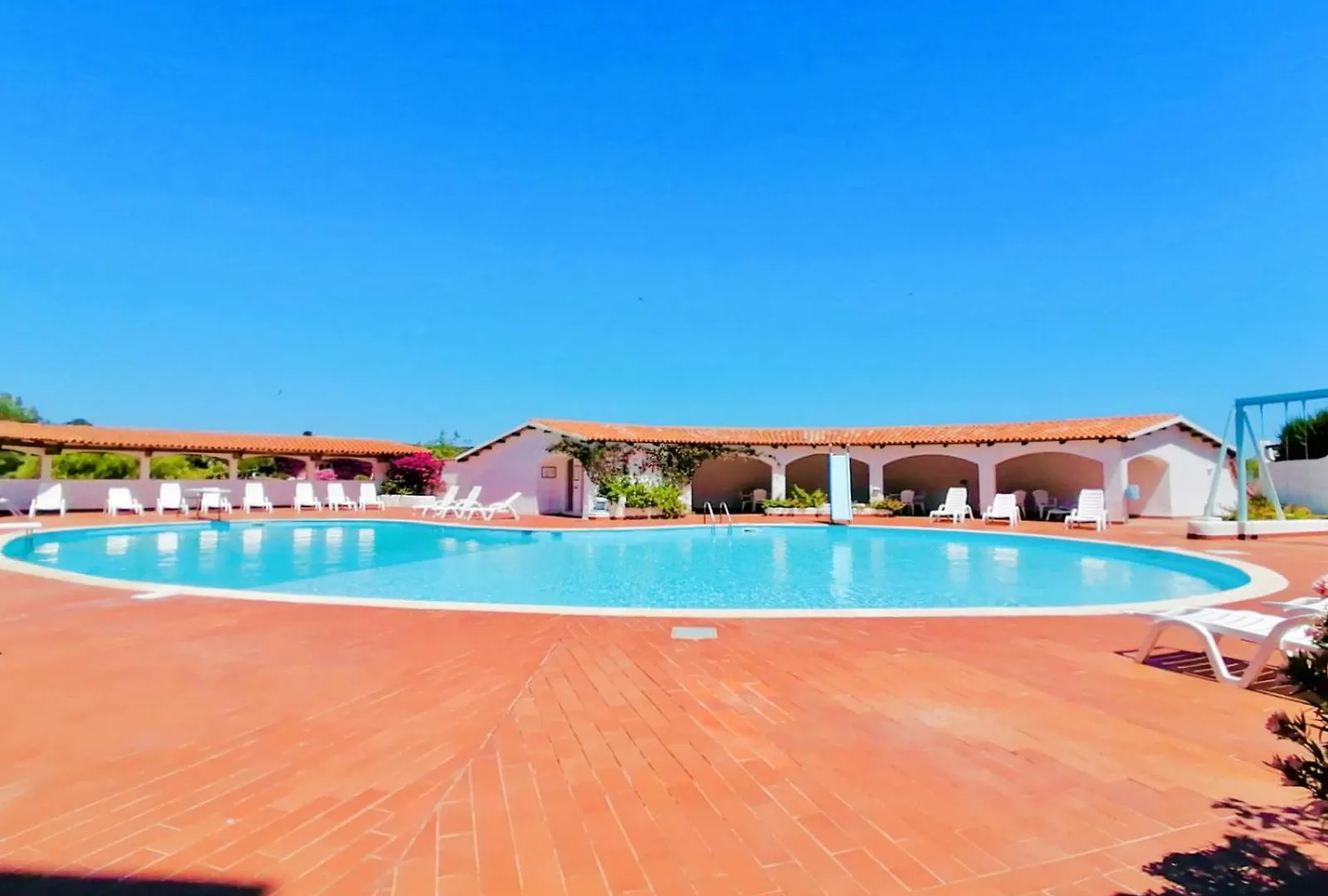 Baja Sardinia Pool Residence 0*, באיה סרדיניה איטליה